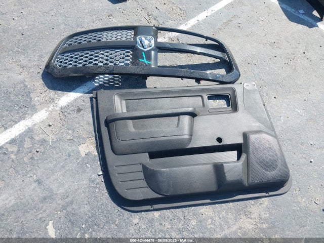 3C6JR6AT5EG305140 RAM 2014