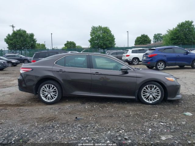 4T1B11HK1KU819432 Toyota CAMRY XLE