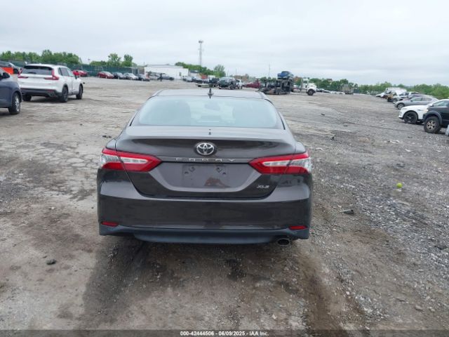 4T1B11HK1KU819432 Toyota CAMRY XLE