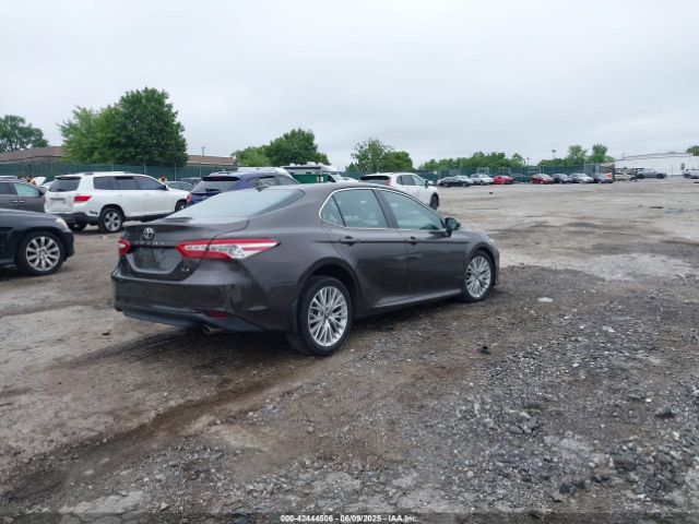 4T1B11HK1KU819432 Toyota CAMRY XLE
