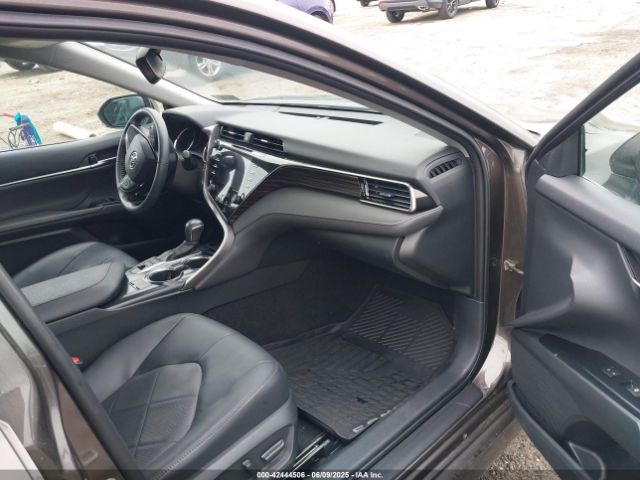 4T1B11HK1KU819432 Toyota CAMRY XLE