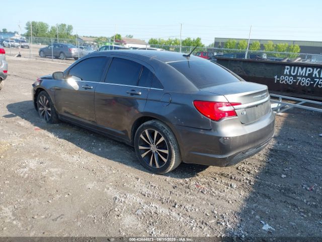 2013 CHRYSLER 200 1C3CCBCG9DN520557 Photo 2