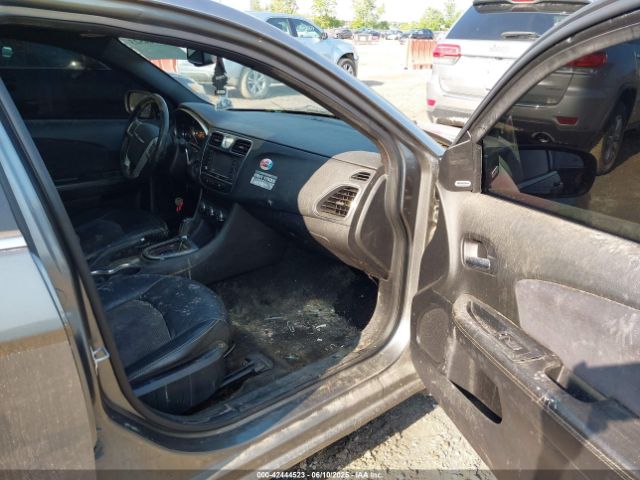 2013 CHRYSLER 200 1C3CCBCG9DN520557 Photo 4