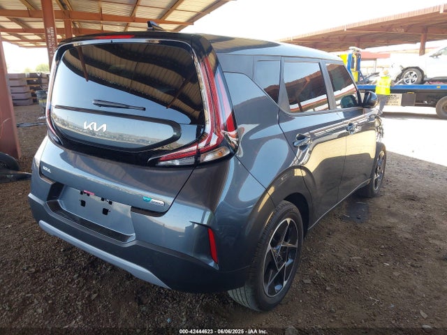 KNDJ33AU5R7921861 KIA 2024