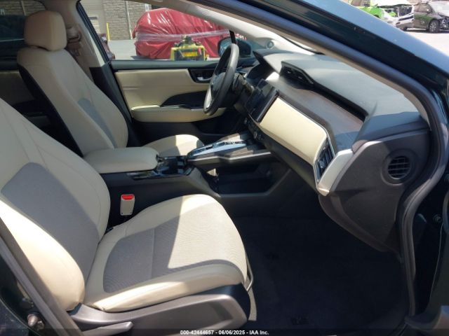 2018 HONDA CLARITY PLUG-IN HYBRID JHMZC5F17JC015492 Photo 4