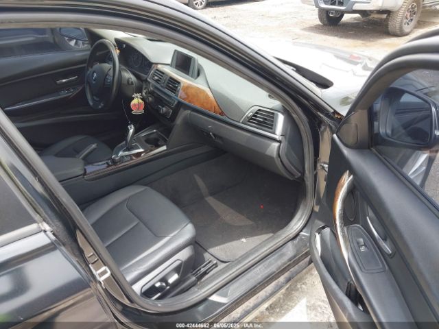 WBA8E1G53GNT35842 BMW 320i