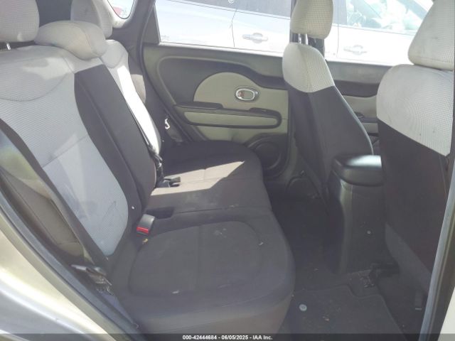 KNDJN2A27J7596489 KIA Soul
