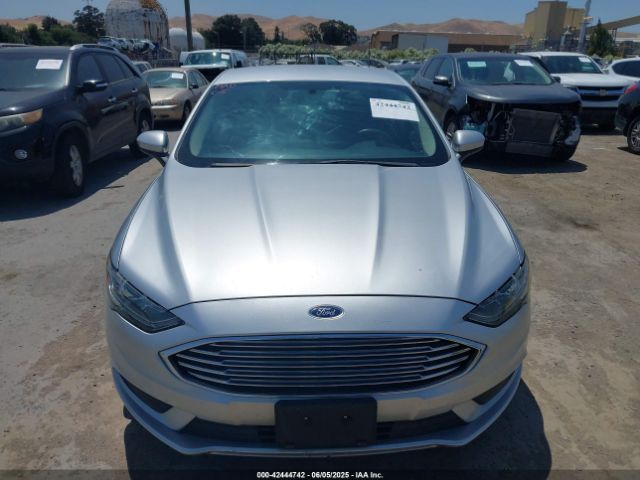 3FA6P0HD5HR195575 Ford FUSION SE