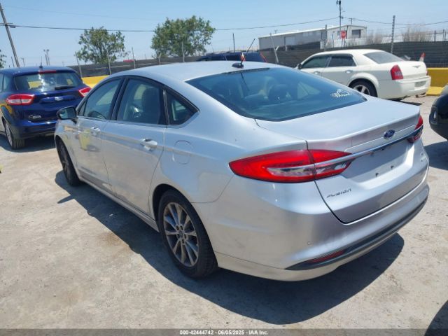 3FA6P0HD5HR195575 Ford FUSION SE