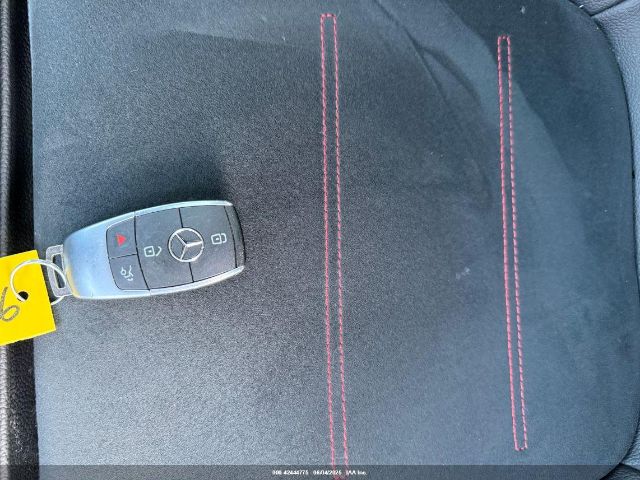 W1N4M4HB9PW308660 Mercedes-Benz Glb 250 4matic
