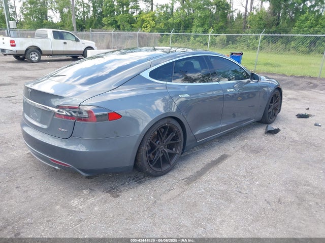 2013 TESLA MODEL S 5YJSA1DP9DFP17832 Photo 3
