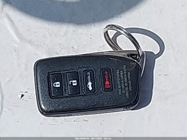 2016 LEXUS IS 200T JTHBA1D28G5004980 Photo 10