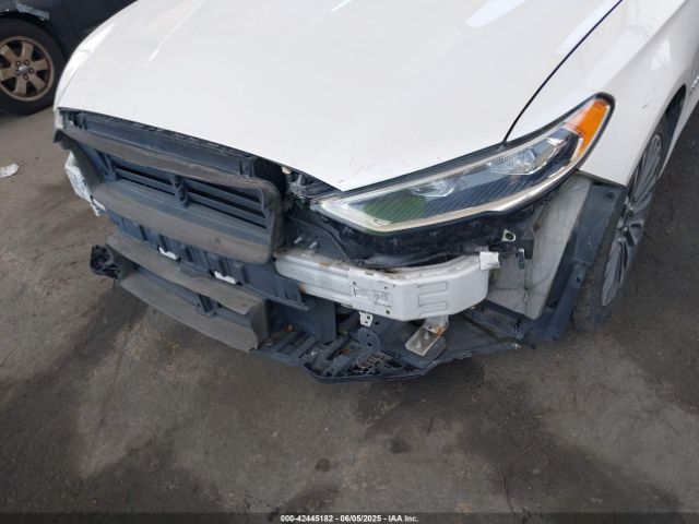 3FA6P0RU8HR229653 Ford Fusion Hybrid Titanium