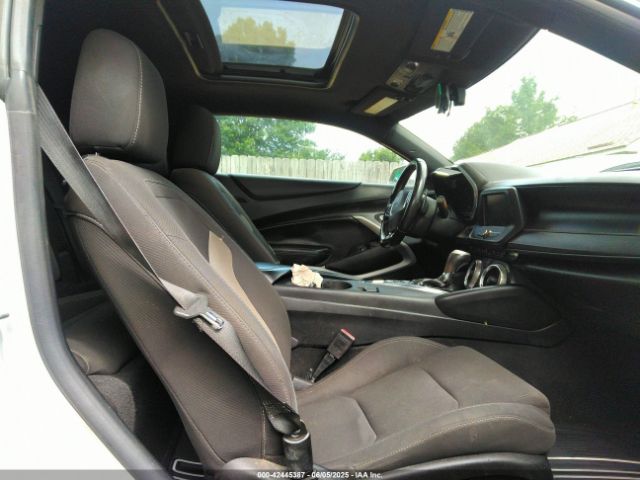 2018 CHEVROLET CAMARO 1G1FB1RS5J0146418 Photo 4