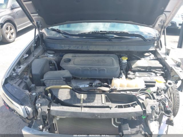 2019 JEEP CHEROKEE 1C4PJLCB2KD325965 Photo 9