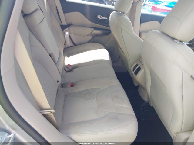 2019 JEEP CHEROKEE 1C4PJLCB2KD325965 Photo 7