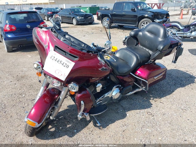Harley-Davidson Flhtcu Ultra Classic Electra Gld 2015 1HD1FCM15FB696549 Image 2