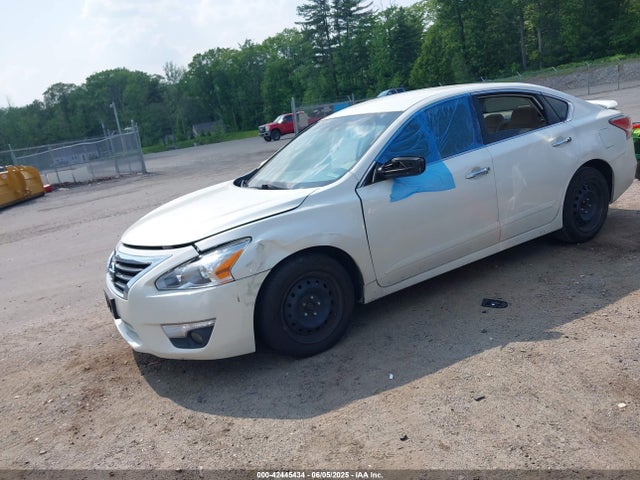 1N4AL3AP9FC126119 Nissan 2015