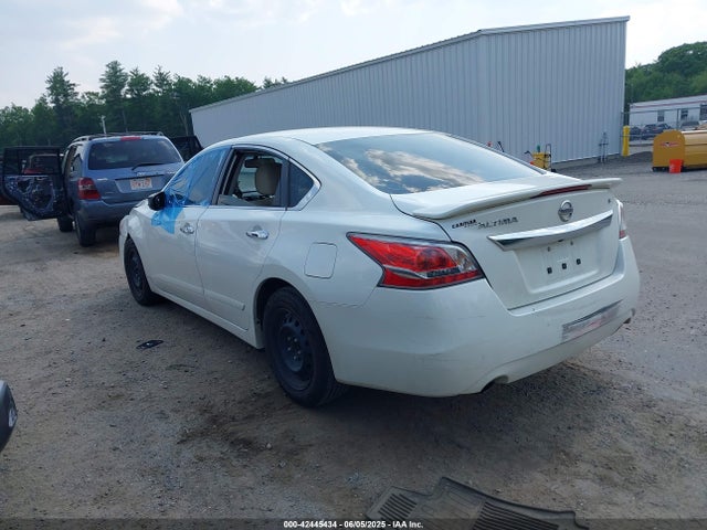 1N4AL3AP9FC126119 Nissan 2015