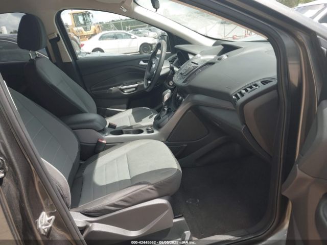 1FMCU0G92GUA31836 Ford ESCAPE SE