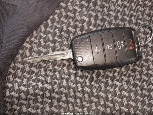 KNAFK5A8XG5606020 KIA FORTE LX