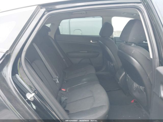 5XXGT4L36HG152832 KIA Optima Lx