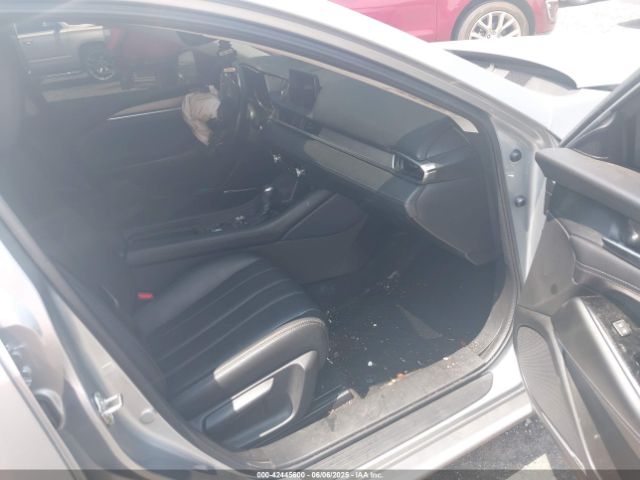 2018 MAZDA MAZDA6 JM1GL1TY0J1317883 Photo 4