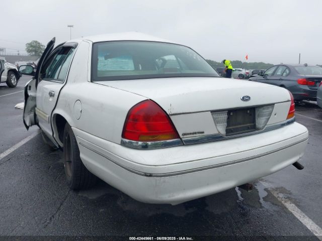 1999 FORD CROWN VICTORIA 2FAFP73W9XX132741 Photo 2