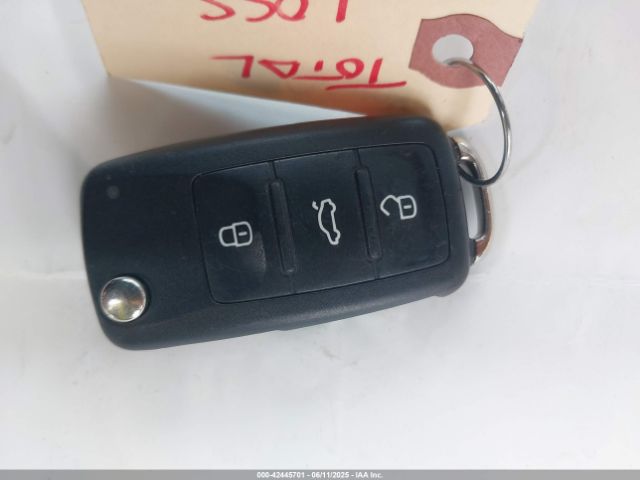 2015 VOLKSWAGEN PASSAT 1VWBT7A30FC033361 Photo 10