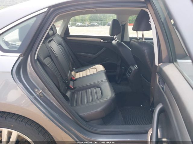 2015 VOLKSWAGEN PASSAT 1VWBT7A30FC033361 Photo 7