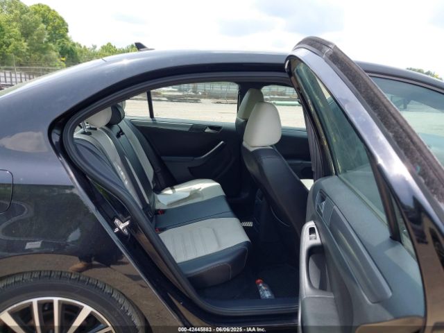 3VWD17AJ6GM321169 Volkswagen Jetta 1.8t Sport