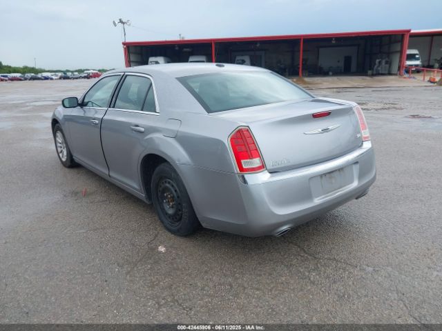 2013 CHRYSLER 300 2C3CCAAG2DH572652 Photo 2