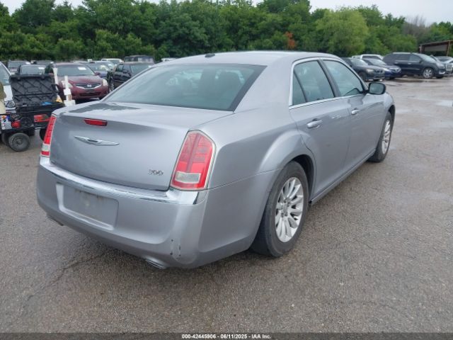 2013 CHRYSLER 300 2C3CCAAG2DH572652 Photo 3