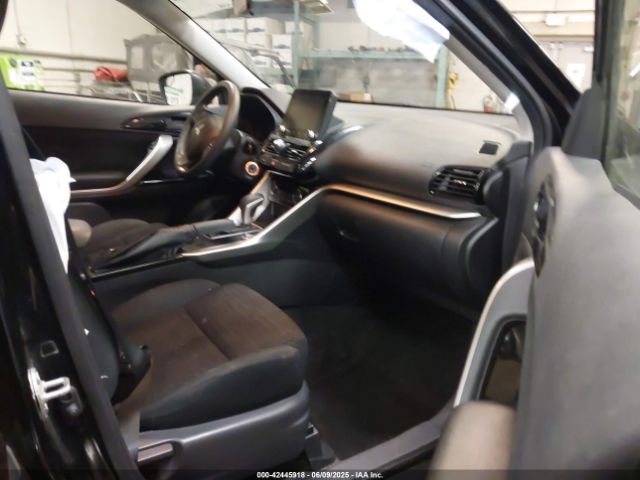 2022 MITSUBISHI ECLIPSE CROSS JA4ATVAA5NZ028163 Photo 4