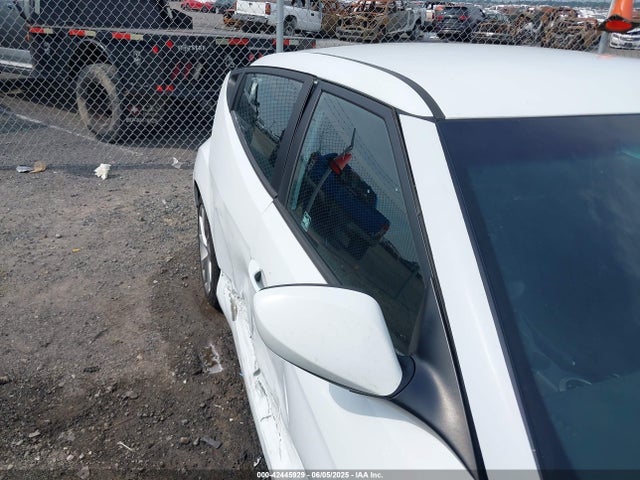 42445929 :رقم المزاد ، KMHTC6AD4GU297765 vin ، 2016 Hyundai Veloster مزاد بيع