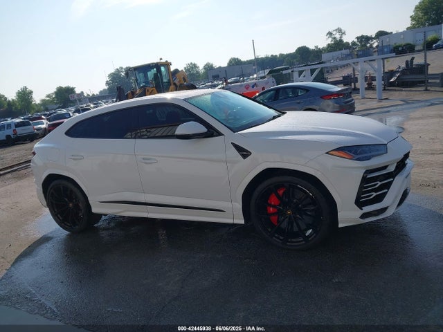 ZPBUA1ZL2NLA18676 Lamborghini Dhu
