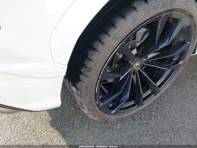 ZPBUA1ZL2NLA18676 Lamborghini Dhu