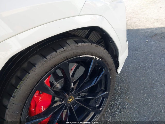 ZPBUA1ZL2NLA18676 Lamborghini Dhu