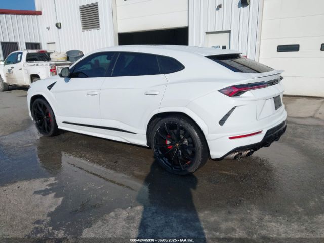 2022 LAMBORGHINI URUS ZPBUA1ZL2NLA18676 Photo 2