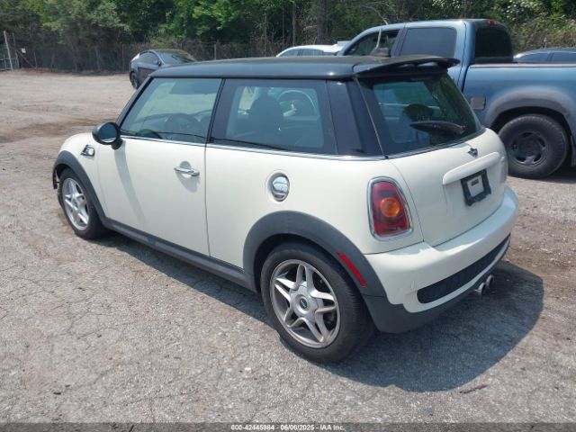2008 MINI COOPER S WMWMF73548TV37106 Photo 2