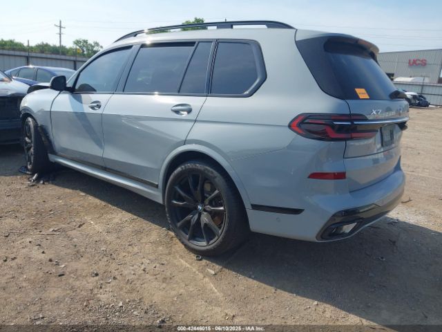 2023 BMW X7 5UX23EM03P9P71869 Photo 2