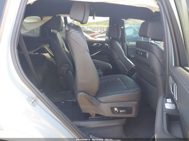 2023 BMW X7 5UX23EM03P9P71869 Photo 7