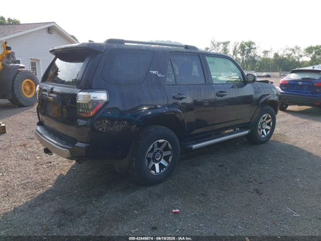 2023 TOYOTA 4RUNNER JTEPU5JR8P6089848 Photo 3