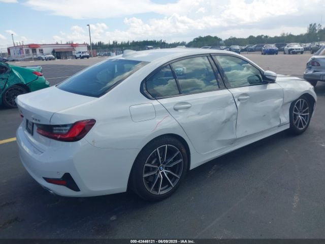 2022 BMW 330I 3MW5R1J02N8C36143 Photo 3