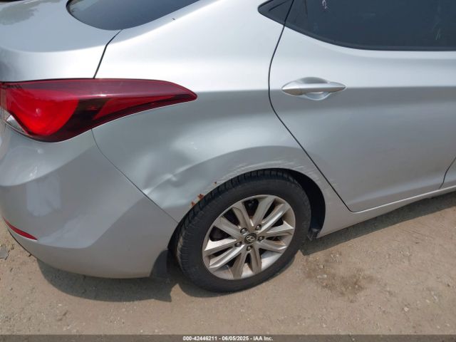 KMHDH4AE3FU229460 Hyundai ELANTRA SE