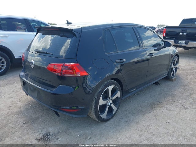 3VW4T7AU3GM002851 Volkswagen 2016