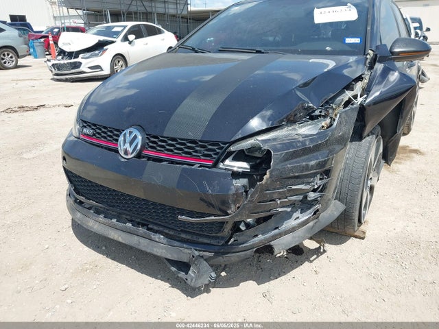 3VW4T7AU3GM002851 Volkswagen 2016