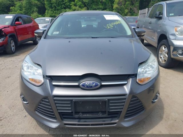 1FADP3K22EL326648 Ford FOCUS SE