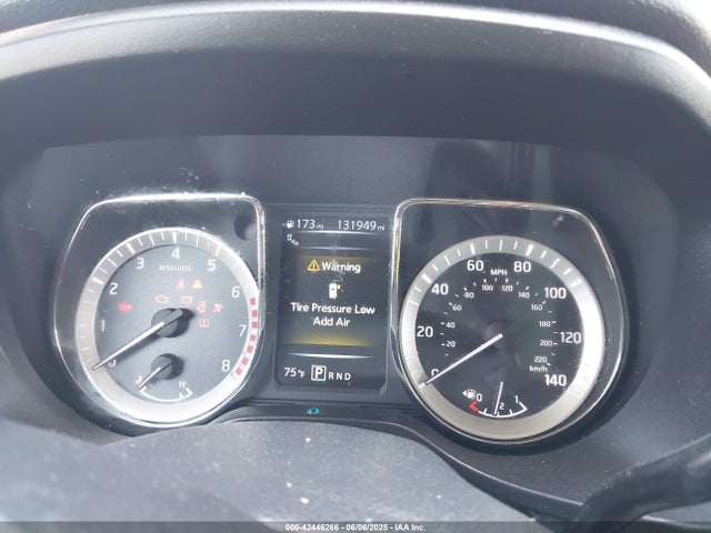 1N6AA1E5XHN510640 Nissan 2017