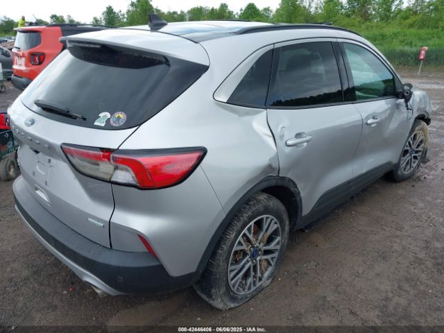 2020 FORD ESCAPE 1FMCU0H61LUA94358 Photo 3